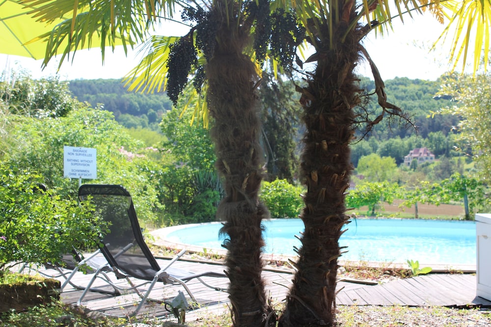 gite with exclusive pool