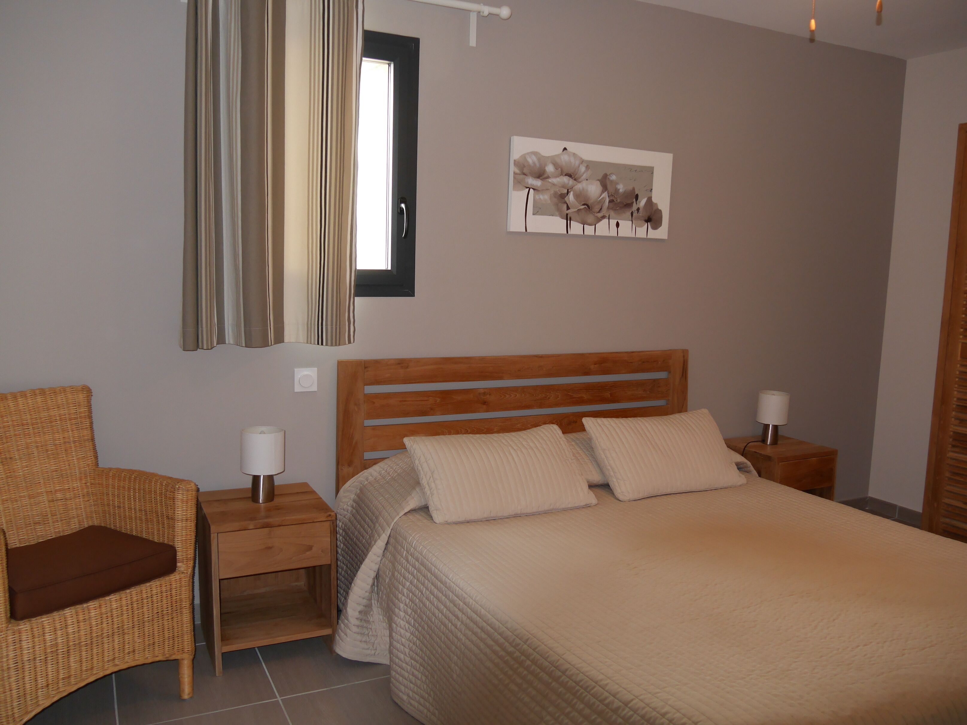 2 chambres, fer et planche à repasser, accès Internet, draps fournis