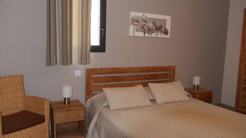 2 chambres, fer et planche Ă repasser, accĂšs Internet, draps fournis