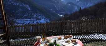 Geräumiges Ferienhaus 6 pro Wandertour am Fuße der Gebirgspässe Savoie Mnne