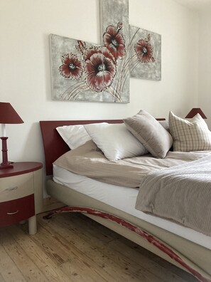 4 Schlafzimmer, Bügeleisen/Bügelbrett, kostenloses WLAN, Bettwäsche