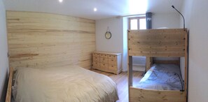 4 bedrooms, iron/ironing board, travel cot, free WiFi - House 200 m2 14 pers at the foot of the 3 Vallée Express Val Thorens Orelle (Orelle)