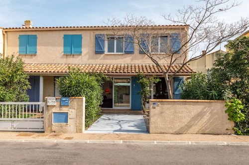 Belle Villa C-Ville 120 m² classée 4**** clim, wifi 200 m plage100m commerce