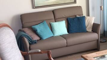 Televisie, boeken en een stereo