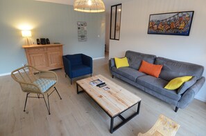 TV, DVD player, books