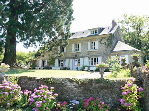 MANOR neben dem erdre 