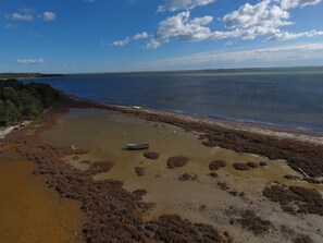 Beach nearby - Fisherman's cottage on the edge of a lake 8km from the beach (Leucate)