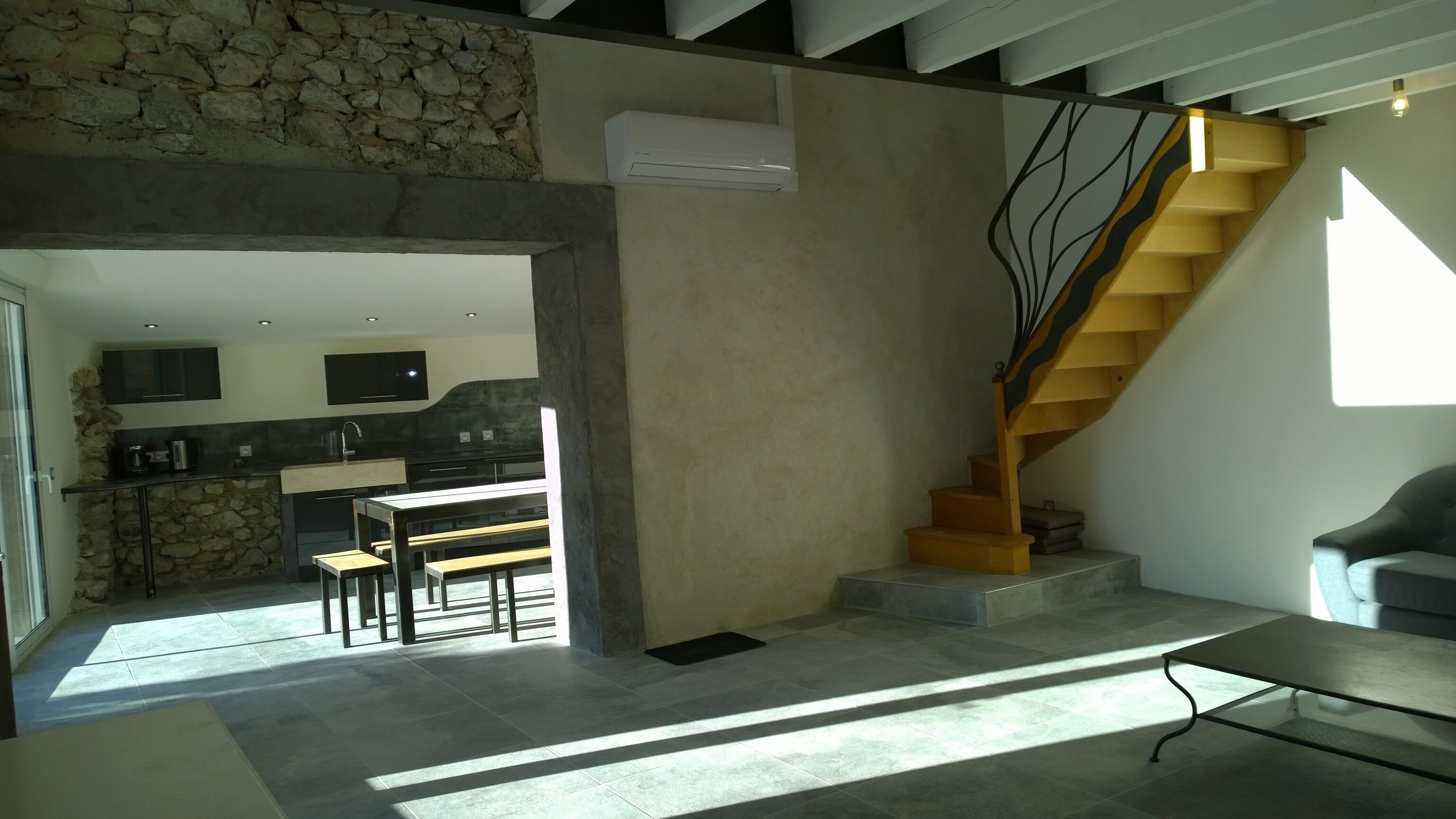 Provencal Mas Le Thor 10 people with heated pool. Loca. 1week mini