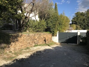 Enceinte de lâhĂ©bergement