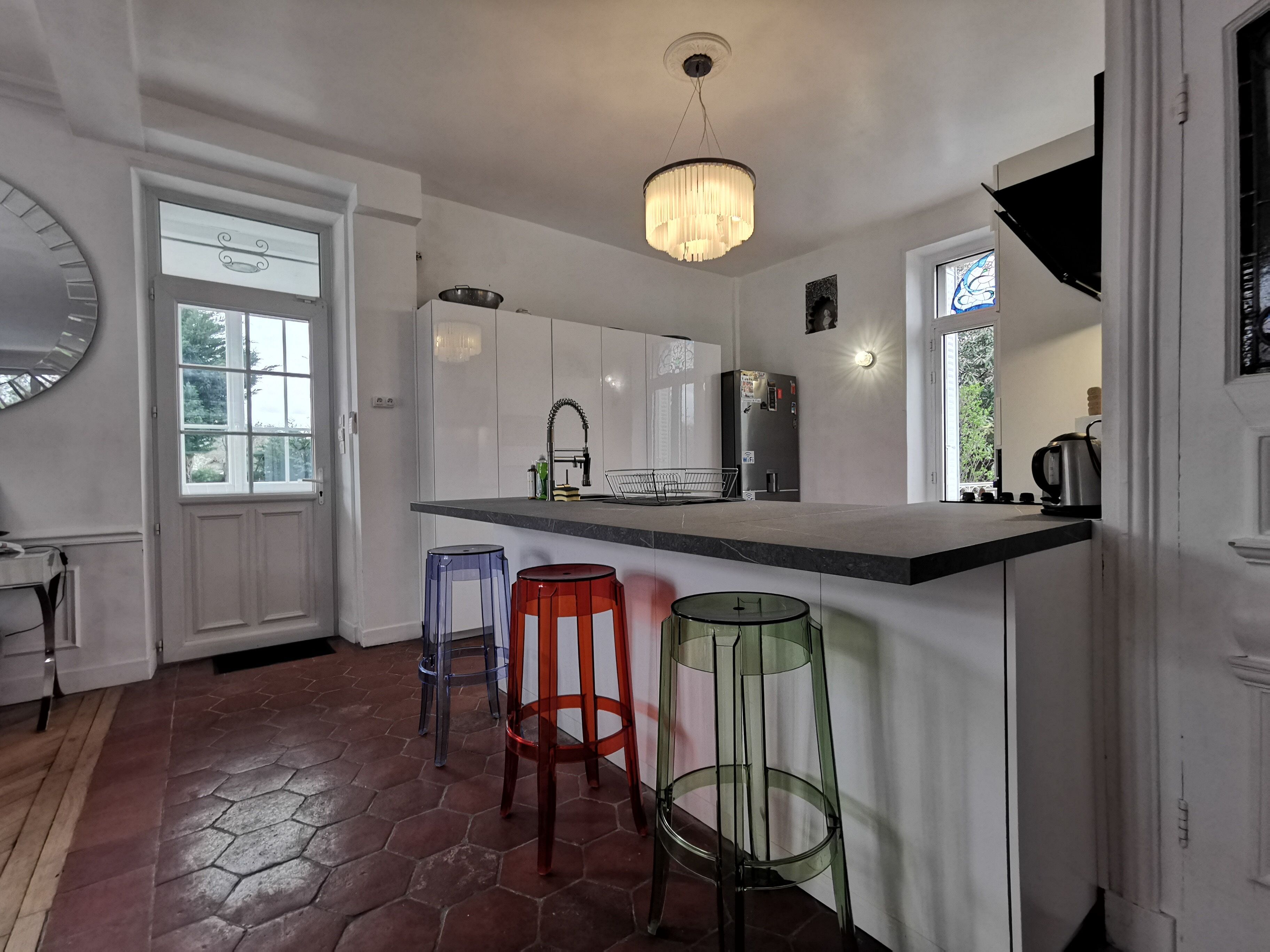 Beautiful large charming house swimming pool 14p near the Castles and Blois