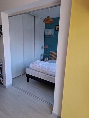 1 bedroom, iron/ironing board, free WiFi