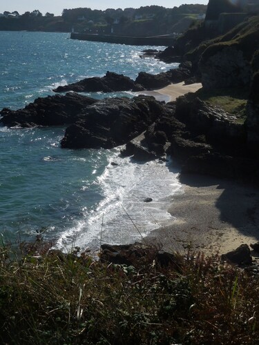 Belle Ile : Maison Entièrement Rénovée Proche Palais - Vue mer - Plage à 50m