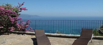 Villa 6/8 personer i privata sfären av Gaou Benat med stora havet terrass