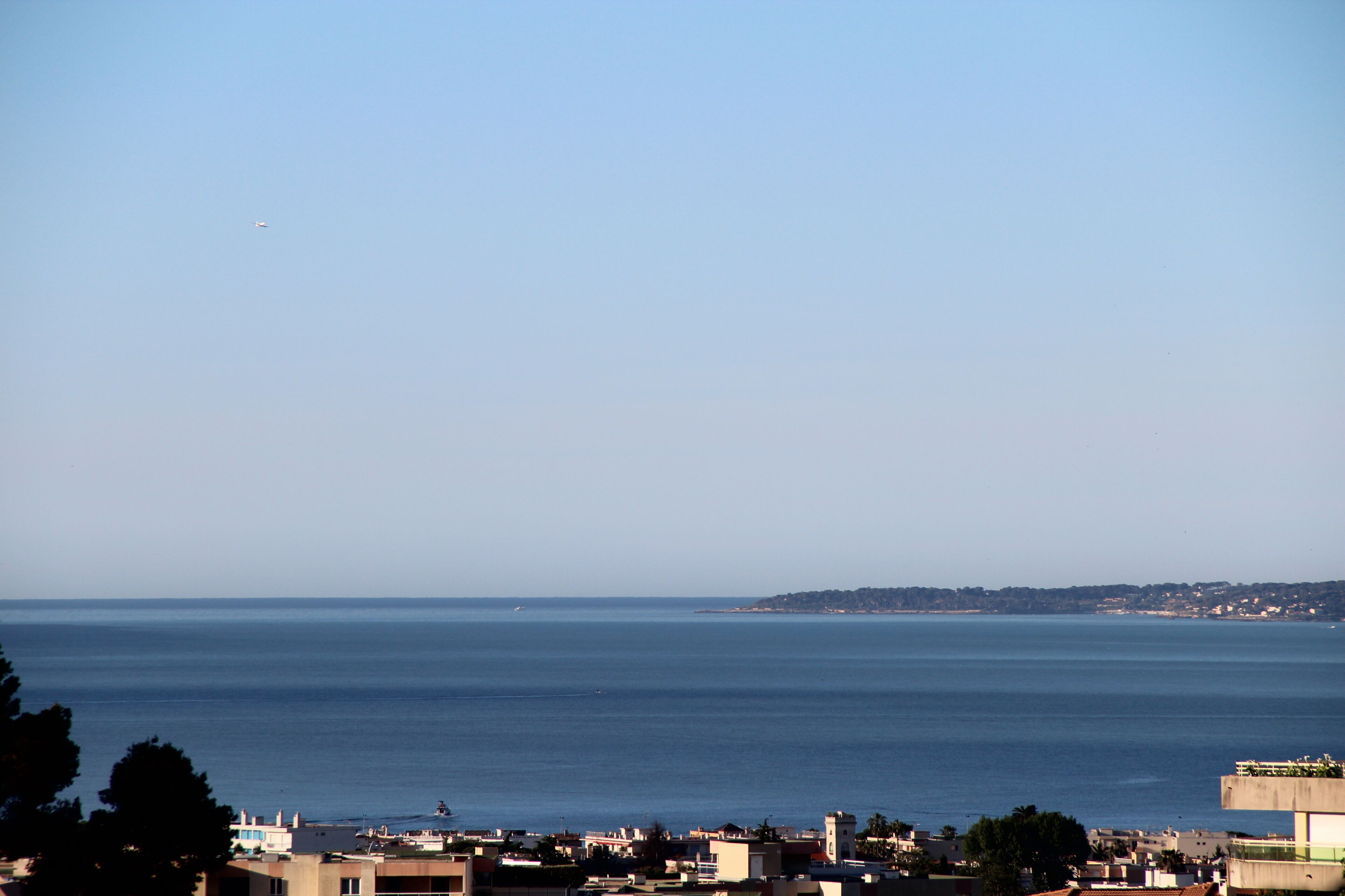 10 MN FROM NICE AIRPORT, SEA VIEW, CONTINUED ON TERRACE AND GARDEN