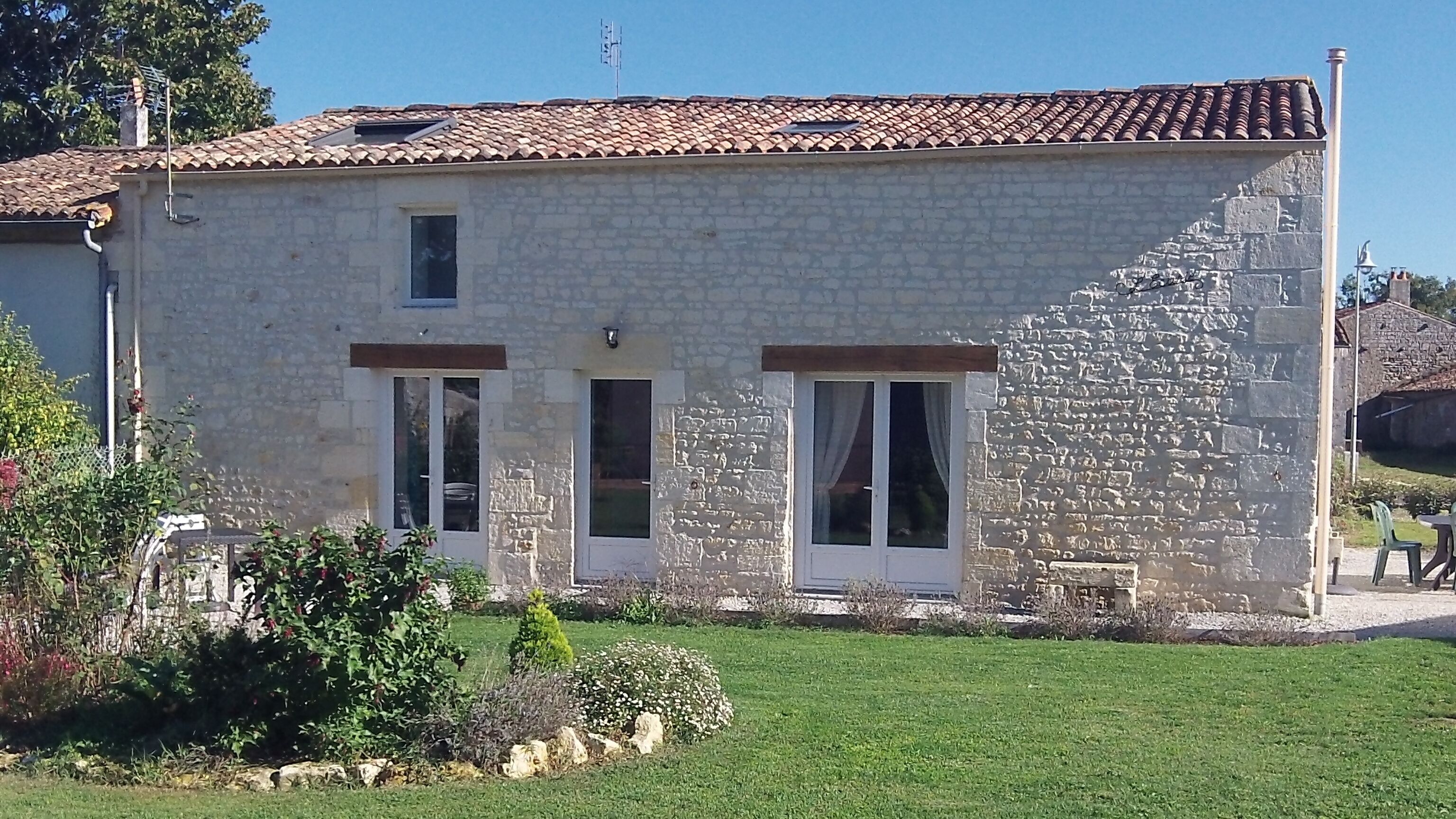 Cottage 100m², 3 bedrooms, swimming pool. Holy Triangle / Royan / Oléron