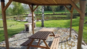 Outdoor dining - QUIET CHALET, VERY QUIET, CLOSE TO GERARDMER (Saint-Léonard)