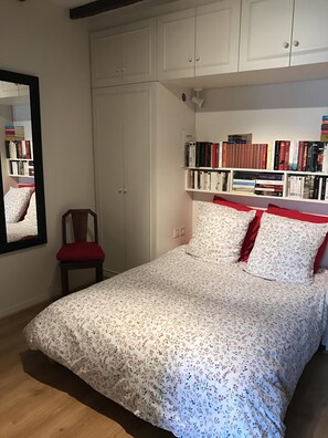 3 soverom, strykejern/-brett, wi-fi og sengetøy