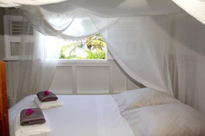 3 bedrooms, in-room safe, free WiFi, bed sheets