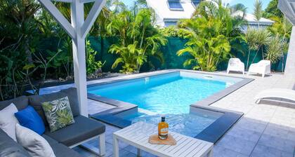 La Petite Villa Guadeloupe, private pool and walking distance to the beach