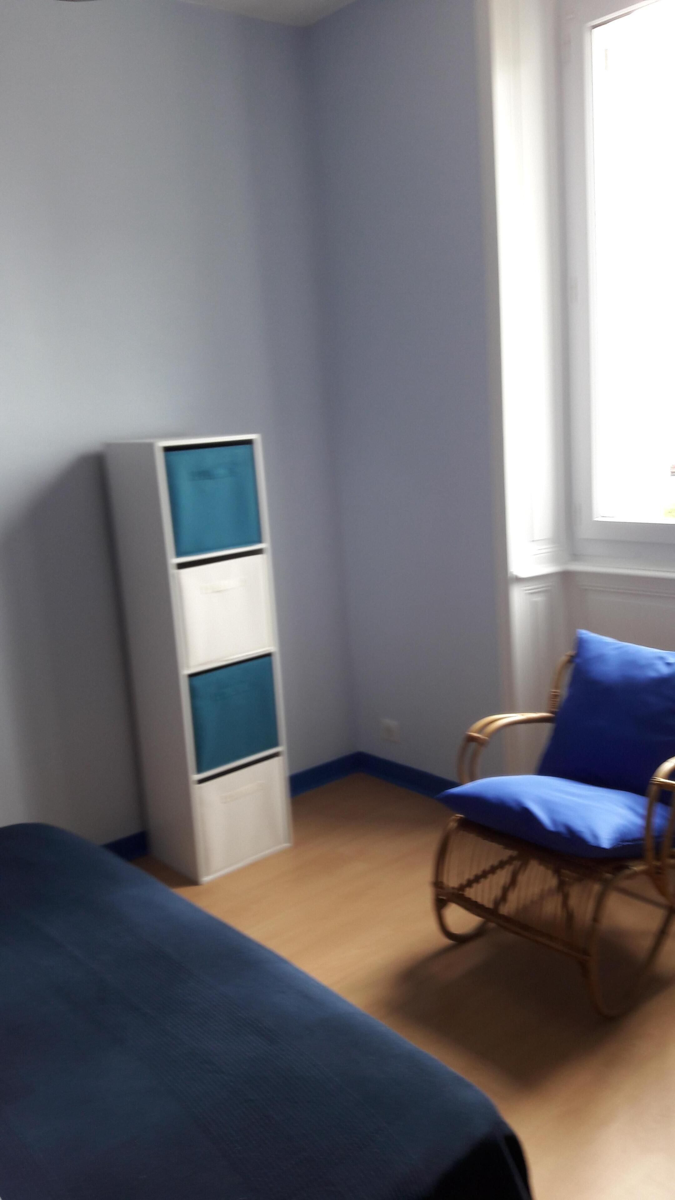 Apartment F2 33m district Arago downtown, 200m from the big beach