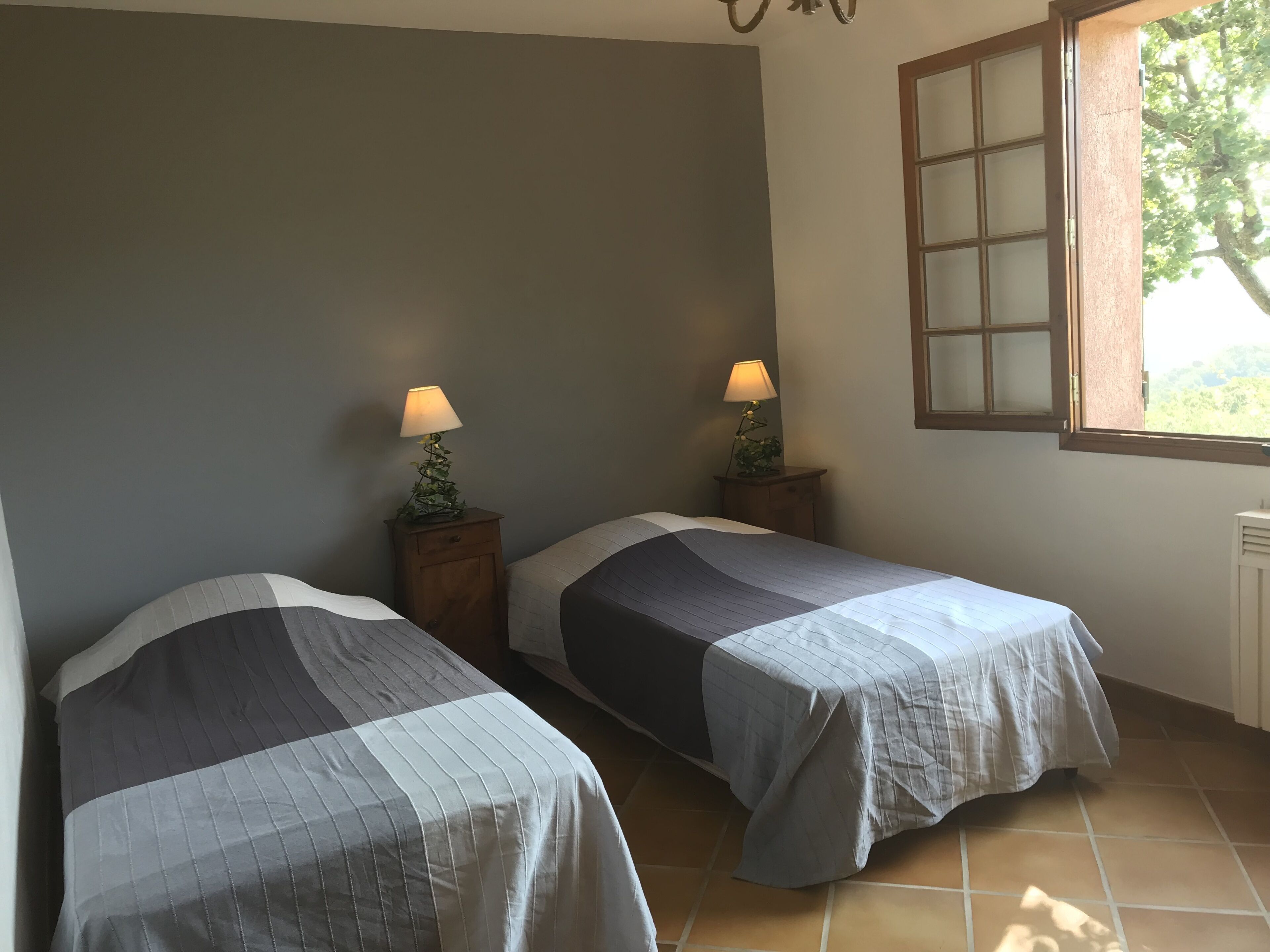 Villa 150 m², between Cannes and St-Raphael, sea view and Estérel