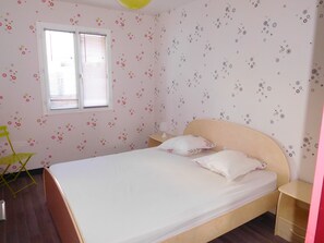 2 bedrooms, iron/ironing board, free WiFi, wheelchair access