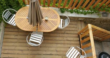 MAISON VĂLLAGE MĂDIĂVALE CLIMATISEE ET RENOVEE - wifi gratuit