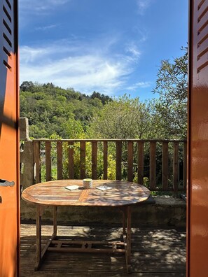 Outdoor dining - air-conditioned and renovated medieval village house - free wifi  (Largentière)