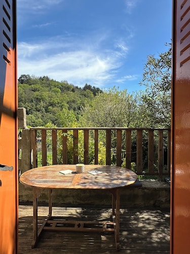 air-conditioned and renovated medieval village house - free wifi 