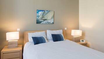 4 slaapkamers, een strijkplank/strijkijzer, gratis wifi, beddengoed