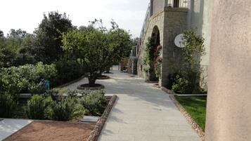 Enceinte de lâhĂ©bergement