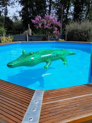 Outdoor pool - La bouée Rouge : Landes house with swimming pool - vacations and teleworking 🌊🌲💻 (Vielle-Saint-Girons)