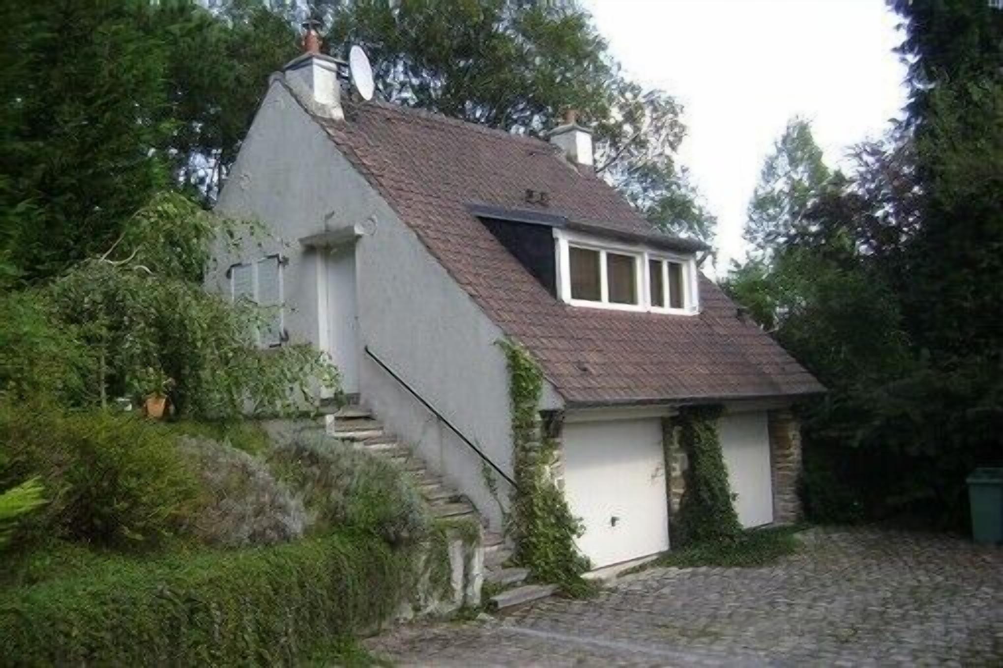 Lovely little house of gardian in a park