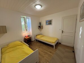 3 sovrum, strykjärn/strykbräda, resesäng och gratis wi-fi