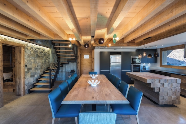 pièce à vivre côté salle à manger