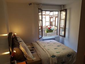 2 Schlafzimmer, Zimmersafe, Bügeleisen/Bügelbrett, kostenloses WLAN