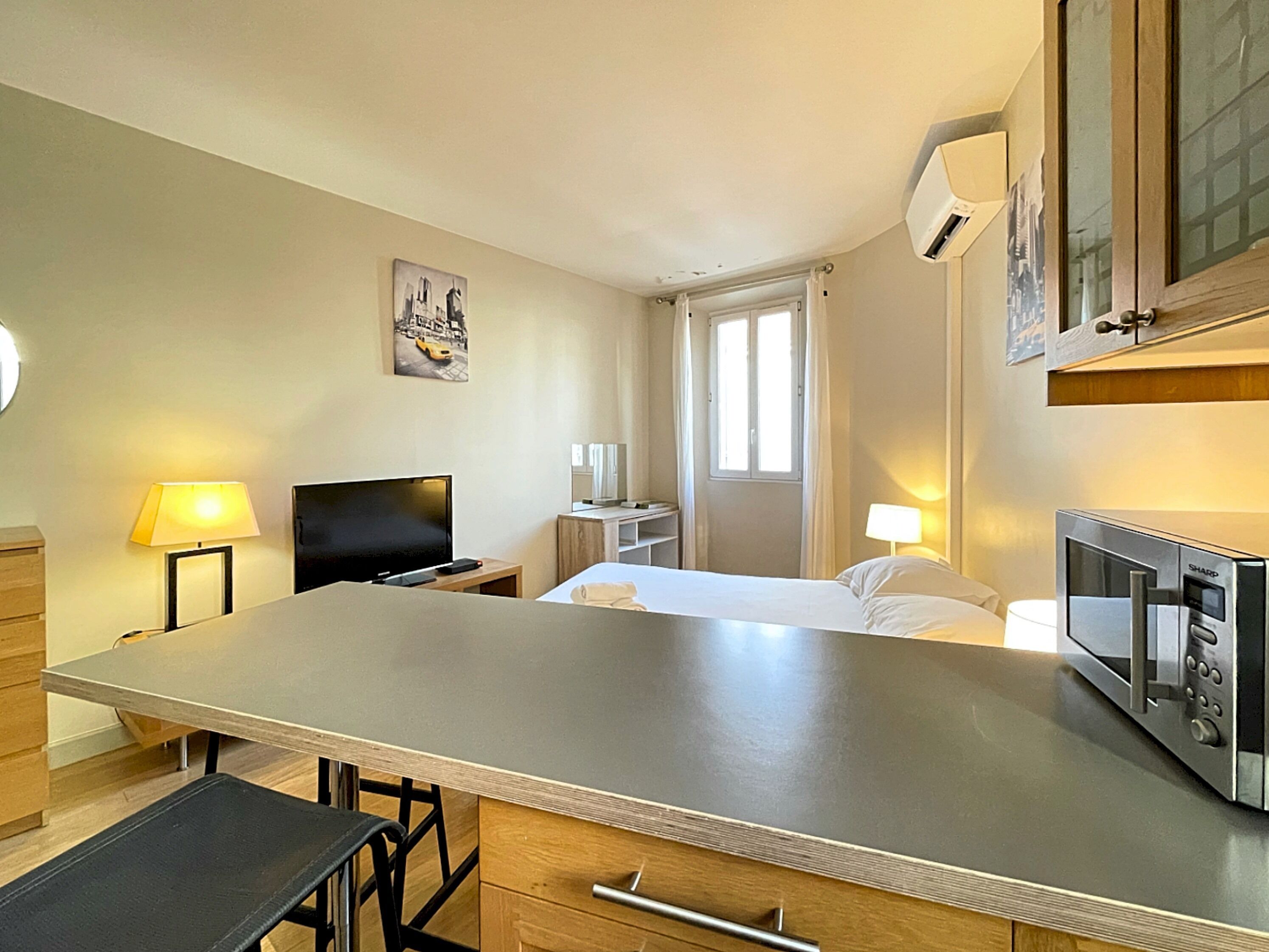 1 soverom, internettilgang og sengetøy