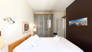 1 habitación, acceso a internet y ropa de cama