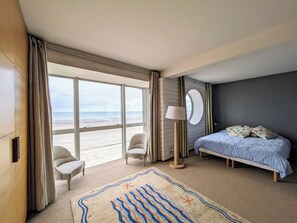 5 bedrooms, iron/ironing board, free WiFi