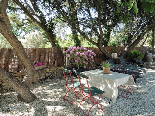 GITE ELANTHAU, 73 m² WITH POOL FOR 4-5 PEOPLE