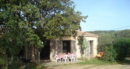 casa unifamiliar en el campo a 9 km del mar