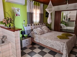 3 chambres, fer et planche Ă repasser, lit parapluie, Wi-Fi