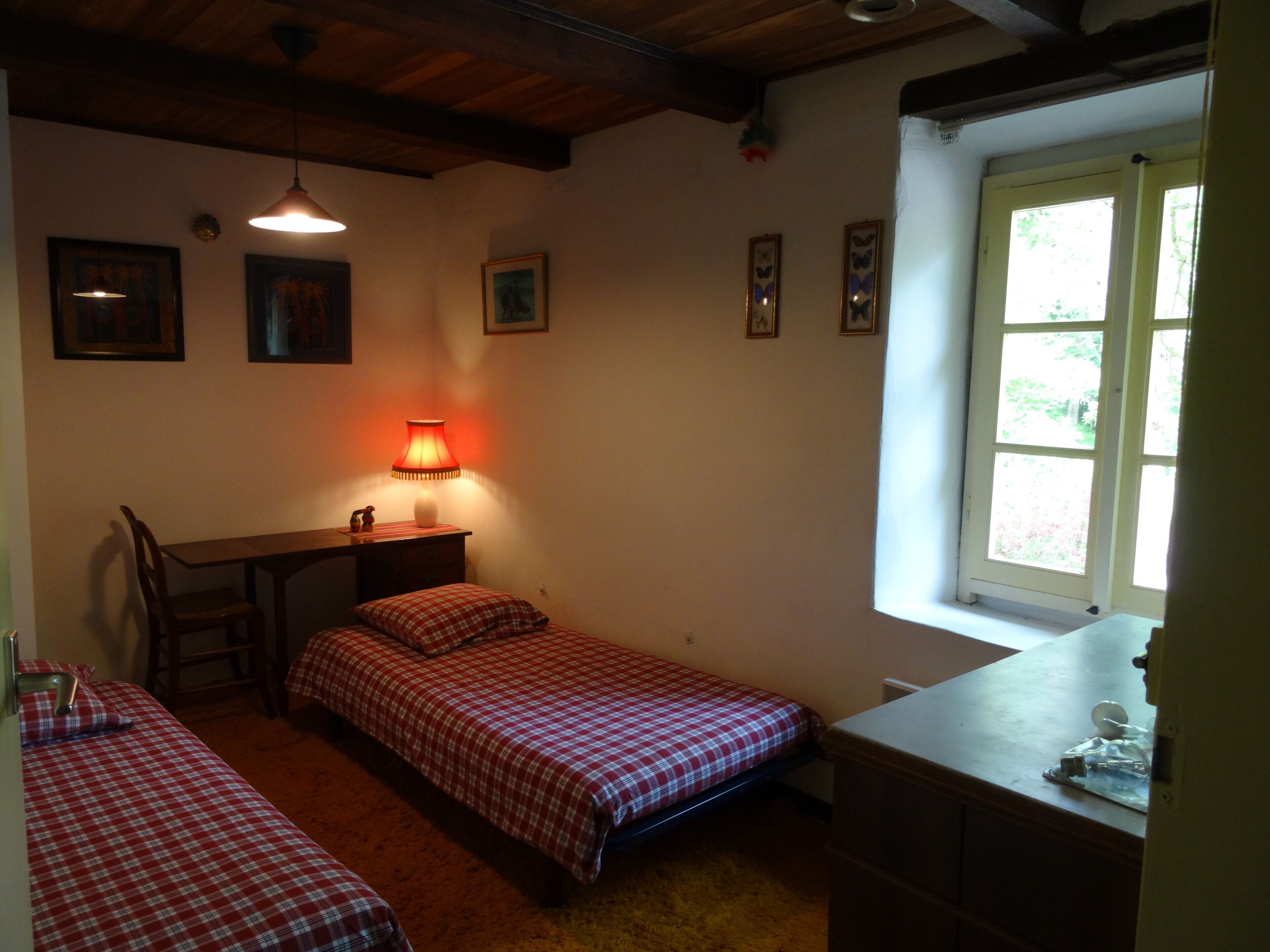 4 bedrooms, iron/ironing board, free WiFi