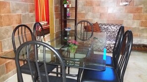 Private kitchen - Blue Bell Guest House Sreemangal (Sreemangal)