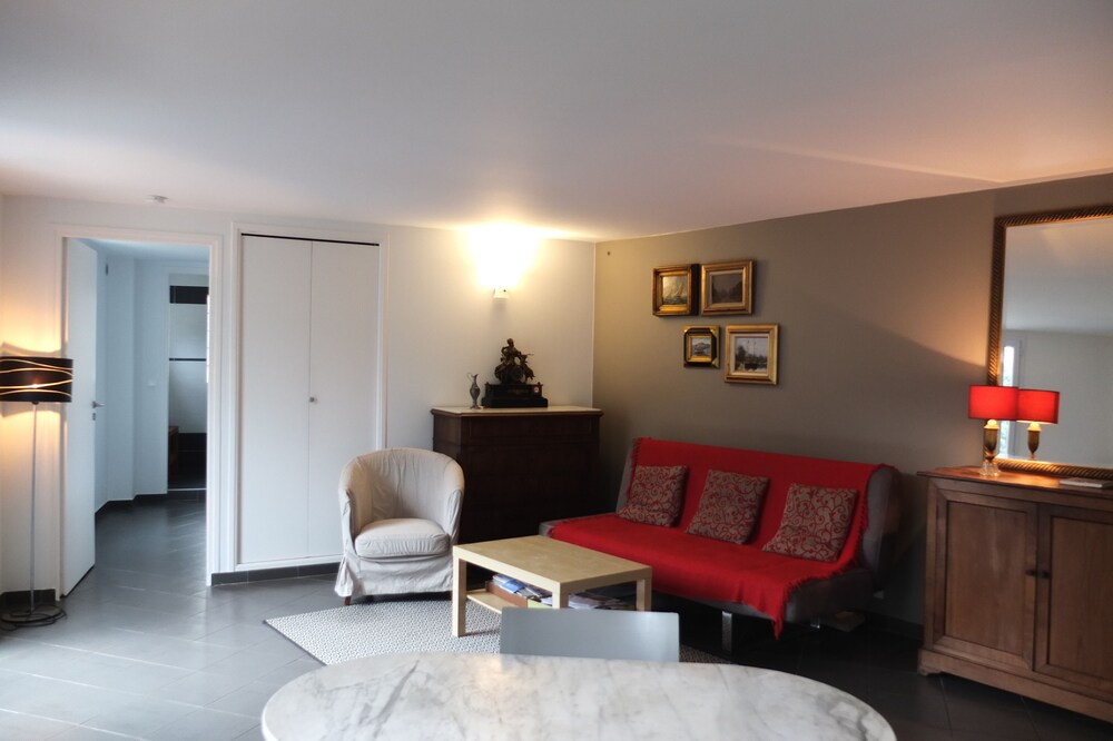 Beautiful apartment, quality services, near the sea