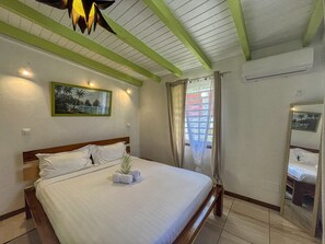 2 bedrooms, desk, iron/ironing board, WiFi - "Gite Campeche Flowers" in Anse Bertrand -4/6 P (Anse-Bertrand)