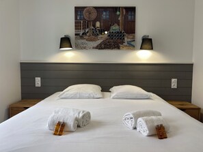 2 habitaciones, tabla de planchar con plancha, cuna de viaje y wifi 