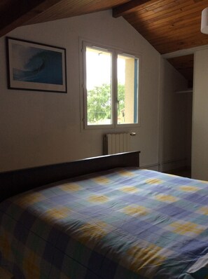 4 Schlafzimmer, Bügeleisen/Bügelbrett, kostenloses WLAN