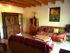 Boeken en een muziekbibliotheek