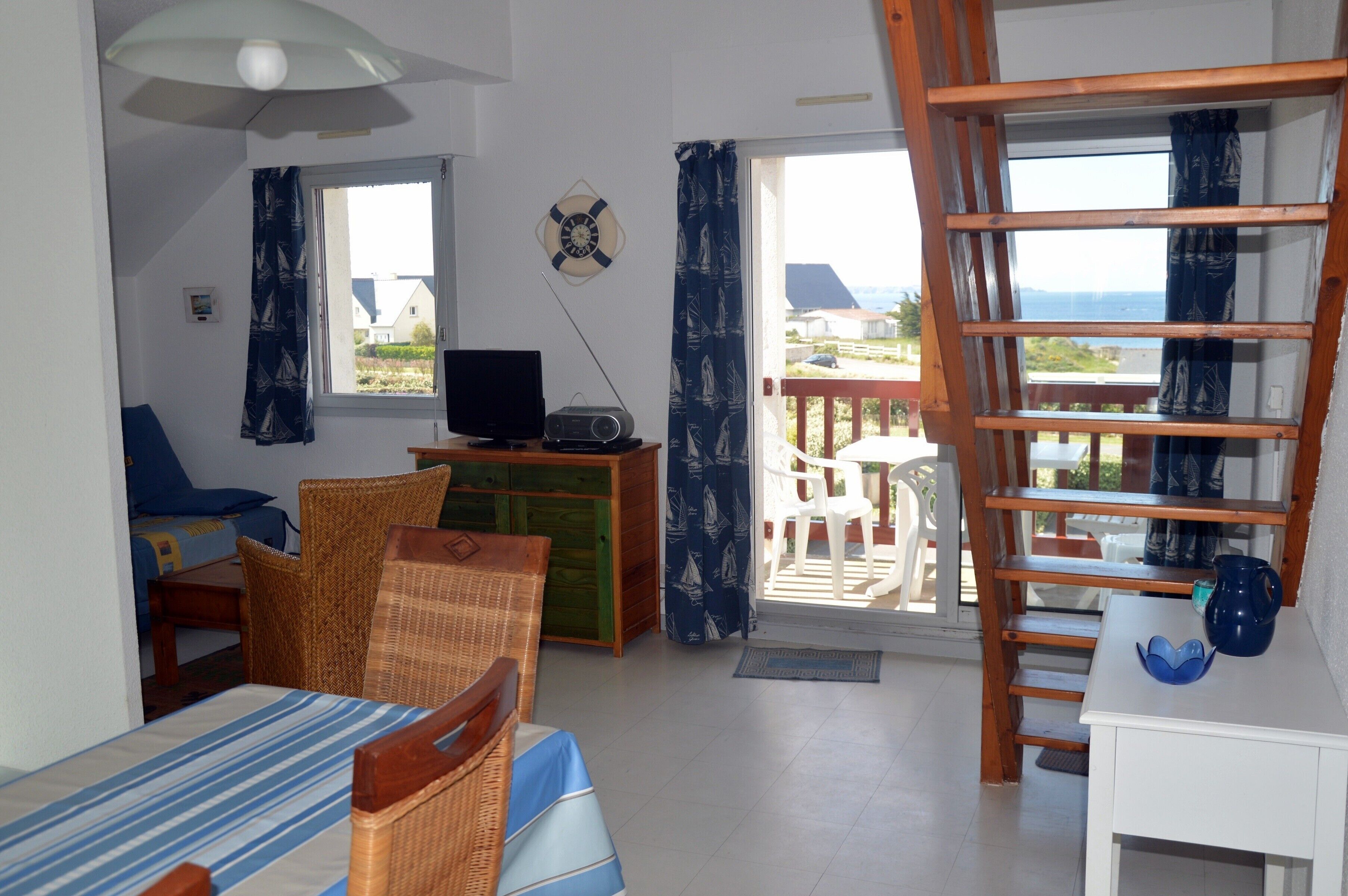 Apartment full sea view, in PLOEMEUR Morbihan. Beach 100 m